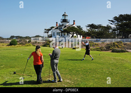 Pacific Grove Golf Links ist an der Spitze der malerischen Monterey Halbinsel, mit Blick auf Point Pinos und dem Pazifischen Ozean gelegen, Stockfoto