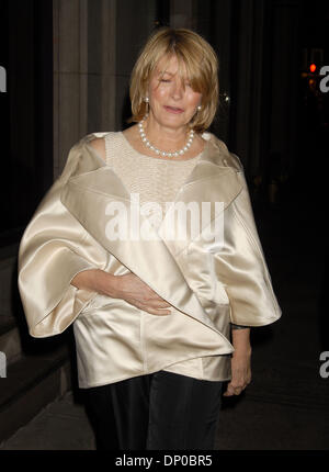 7. März 2006; New York, NY, USA; MARTHA STEWART kommt an das St. Regis Hotel obligatorisch Credit: Foto von Dan Herrick/KPA/ZUMA Press. (©) Copyright 2006 von Dan Herrick Stockfoto