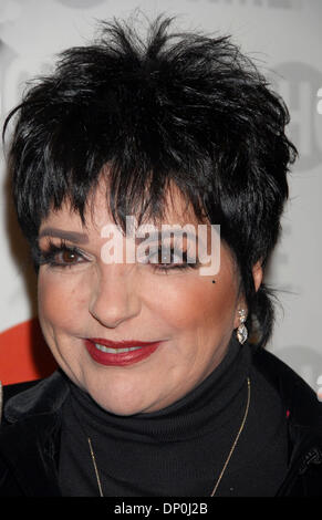 21. März 2006; Century City, Kalifornien, USA; Performer LIZA MINNELLI auf der 'Liza mit A Z' Los Angeles Premiere statt im MGM Screening Room. Obligatorische Credit: Foto von Lisa O'Connor/ZUMA Press. (©) Copyright 2006 von Lisa O'Connor Stockfoto