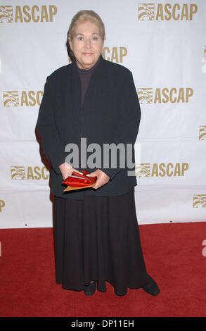 11. April 2006; Los Angeles, Kalifornien, USA;  Musik Komponist MARILYN BERGMAN am 21. ASCAP Film and Television Awards statt im Beverly Hilton.                            Obligatorische Credit: Foto von Paul Fenton-KPA/ZUMA KPA... (©) Copyright 2006 von Paul Fenton-KPA Stockfoto