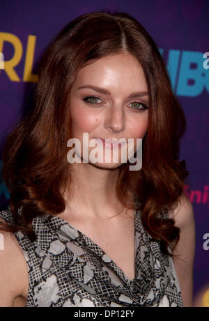 6. Januar 2014 - New York, New York, USA - Modell LYDIA HEARST-SHAW besucht die New Yorker Premiere der 3. Staffel der HBO Serie der "Girls" im Jazz at Lincoln Center statt. (Bild Kredit: Nancy Kaszerman/ZUMAPRESS.com ©) Stockfoto