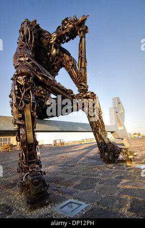 Mann der Stahlskulptur, Kopenhagen, Dänemark, Architektur Stockfoto