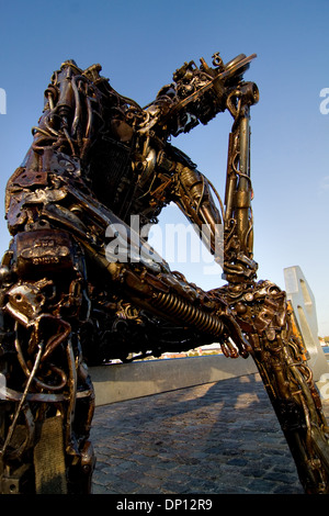 Mann der Stahlskulptur, Kopenhagen, Dänemark, Architektur Stockfoto