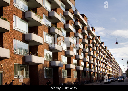 Blick entlang der historischen Gebäude des Havnegade Kopenhagen, Dänemark, Architektur Stockfoto