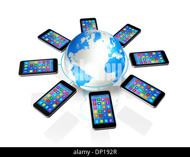 3D Smartphones um Weltglobus, isoliert auf weiss - globale Kommunikations-Konzept Stockfoto