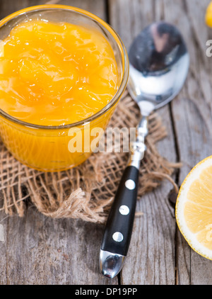 Portion frisch gemachten Lemon Jam Stockfoto