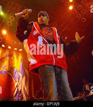 26. April 2006; Myrtle Beach, SC, USA; Sänger CHRIS BROWN tritt als seine 2006 Tour macht, die Halt in Barefoot Landing in Myrtle Beach befindet sich. Obligatorische Credit: Foto von Jason Moore/ZUMA Press. (©) Copyright 2006 von Jason Moore Stockfoto