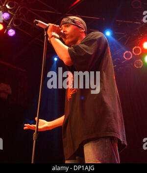 26. April 2006; Myrtle Beach, SC, USA; Sänger CHRIS BROWN tritt als seine 2006 Tour macht, die Halt in Barefoot Landing in Myrtle Beach befindet sich. Obligatorische Credit: Foto von Jason Moore/ZUMA Press. (©) Copyright 2006 von Jason Moore Stockfoto