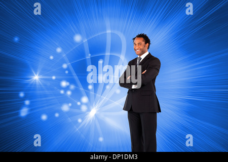 Zusammengesetztes Bild der Geschäftsmann mit verschränkten Armen Stockfoto