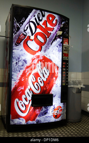 Eine Coca Cola Getränkeautomat. Stockfoto