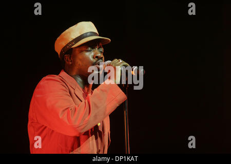 3. Mai 2006; New York, NY, USA; Anthony Hamilton im Beacon Theater.  Obligatorische Credit: Foto von Aviv klein/ZUMA Press. (©) Copyright 2006 von Aviv klein Stockfoto