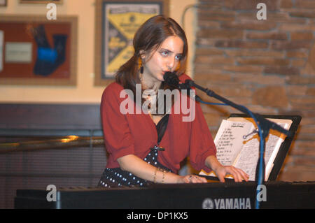 4. Mai 2006; Mashantucket, CT, USA; Sängerin ALEXA RAY JOEL die live im Hard Rock Cafe Foxwood Resort Casino. Alexa Ray Joel ist die Tochter von Billy Joel obligatorisch Credit: Foto von Anna Barber/ZUMA Press. (©) Copyright 2006 von Anna Barber Stockfoto