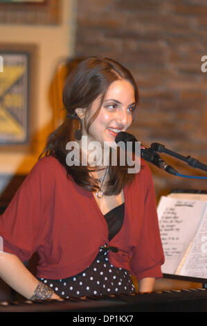 4. Mai 2006; Mashantucket, CT, USA; Sängerin ALEXA RAY JOEL die live im Hard Rock Cafe Foxwood Resort Casino. Alexa Ray Joel ist die Tochter von Billy Joel obligatorisch Credit: Foto von Anna Barber/ZUMA Press. (©) Copyright 2006 von Anna Barber Stockfoto