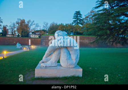 Skulpturen von Künstler Rabarama waren auf den Straßen von Lucca bis März 2014, Lucca Stadt Toskana Italien Europa Stockfoto