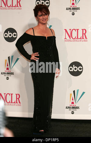 7. Mai 2006; Los Angeles, Kalifornien, USA; Sängerin GLORIA ESTEFAN im Presseraum für den NCLR ALMA Awards 2006 im Shrine Auditorium in Los Angeles, CA. obligatorische Credit: Foto von Jerome Ware/ZUMA drücken. (©) Copyright 2006 von Jerome Ware Stockfoto
