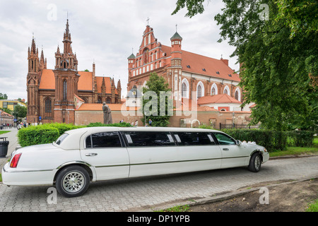St.-Anna-Kirche und Bernhardiner, Senamiestis oder Altstadt Vilnius, Vilnius, Bezirk Vilnius, Litauen Stockfoto