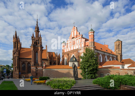 St.-Anna-Kirche und Bernhardiner, Senamiestis oder Altstadt Vilnius, Vilnius, Bezirk Vilnius, Litauen Stockfoto