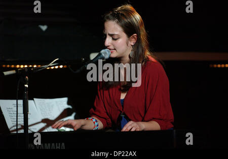 15. Mai 2006; Raleigh, NC USA; Musiker ALEXA RAY JOEL, Tochter von Billy Joel und Model Christie Brinkley tritt als ihr 2006 Tour macht ein Stopp an der Lincoln-Theater befindet sich in Downtown Raleigh. Obligatorische Credit: Foto von Jason Moore (©) Copyright 2006 von Jason Moore Stockfoto