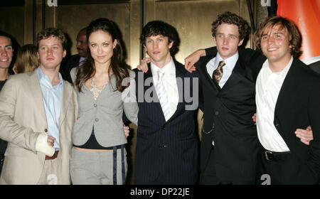 15. Mai 2006; New York, NY, USA; Schauspieler KEITH NOBBS, OLIVIA WILDE, JONATHAN TUCKER, BILLY LUSH und MICHAEL STAHL-DAVID bei der Ankunft für die NBC-2006-2007 Primetime im Voraus statt in der Radio City Music Hall. Obligatorische Credit: Foto von Nancy Kaszerman/ZUMA Press. (©) Copyright 2006 von Nancy Kaszerman Stockfoto