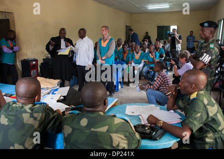 Kinshasa, demokratische Republik Kongo. 7. Januar 2014. Die Testversion von Britisch-Norwegischen Bürger Joshua French, wegen Mordes an seiner Zelle Mate norwegischer Staatsbürger Tjostolv Moland, war heute verschoben, nachdem die Verteidigung auf die Qualität des Übersetzers widersprochen. Tjostov Moland fand am 18. August 2013 tot in der Zelle. Sie wurden beide im Gefängnis in der Demokratischen Republik Kongo seit 2009 nach schuldig des Mordes an ihre Fahrer Abedi Kasongo gefunden wurden. Bildnachweis: Rey T. Byhre/Alamy Live-Nachrichten Stockfoto