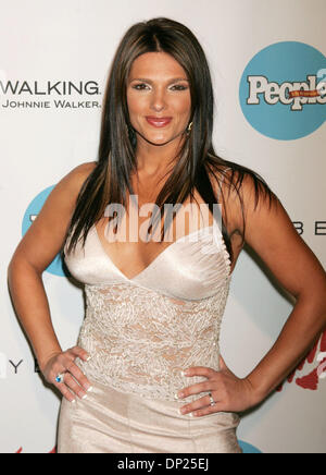 17. Mai 2006; New York, NY, USA; BARBARA BERMUDO auf die Ankunft der Menschen En Espanol 50 Most Beautiful "2006 feiert die neue Ausgabe im Oberlicht Studios statt. Obligatorische Credit: Foto von Nancy Kaszerman/ZUMA Press. (©) Copyright 2006 von Nancy Kaszerman Stockfoto