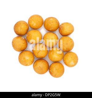 Leckere hausgemachte Muffins auf weißem Hintergrund. Stockfoto