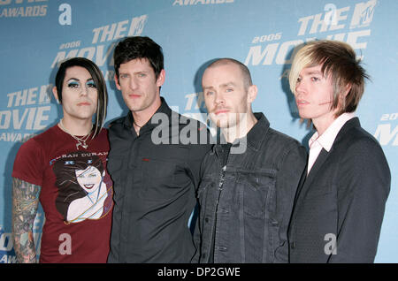 3. Juni 2006; Culver City, Kalifornien, USA; Musical-Gruppe AFI bei den 2006 Mtv Movie Awards statt auf Sony Bilder Studio los. Obligatorische Credit: Foto von Lisa O'Connor/ZUMA Press. (©) Copyright 2006 von Lisa O'Connor Stockfoto