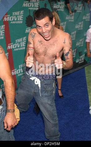 3. Juni 2006; Los Angeles, Kalifornien, USA;  Schauspieler STEVE O bei den 2006 Mtv Movie Awards statt in den Sony Studios.                              Obligatorische Credit: Foto von Paul Fenton/ZUMA KPA... (©) Copyright 2006 von Paul Fenton Stockfoto