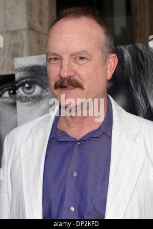 6. Juni 2006; Hollywood, Kalifornien, USA; Schauspieler JIM BEAVER kommt für die Premiere von der HBO TV-Serie "Deadwood" im Cinerama Dome in Hollywood getroffen. Obligatorische Credit: Foto von Marianna Day Massey/ZUMA Press. (©) Copyright 2006 von Marianna Tag Massey Stockfoto