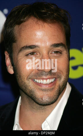 7. Juni 2006; New York, NY, USA; Schauspieler JEREMY PIVEN im Ankunftsbereich für die 3. Saison-New-York-premiere von HBO Serie "Entourage" war das Skirball Center for the Performing Arts an der New York University. Obligatorische Credit: Foto von Nancy Kaszerman/ZUMA Press. (©) Copyright 2006 von Nancy Kaszerman Stockfoto