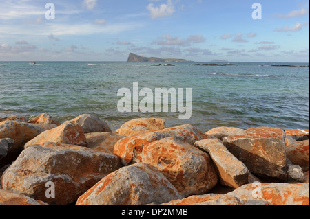 Coin De Mire Insel am Cap Malheureux, Mauritius gesehen. Stockfoto