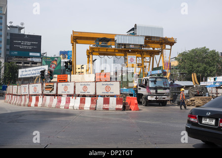 MRT-Erweiterungsbau funktioniert Bangkok Stockfoto