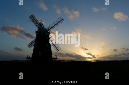 Thaxted Windmühle, Essex, England. 7. Januar 2014 hier gesehen: John Webbs Windmühle bei Sonnenuntergang. Stockfoto