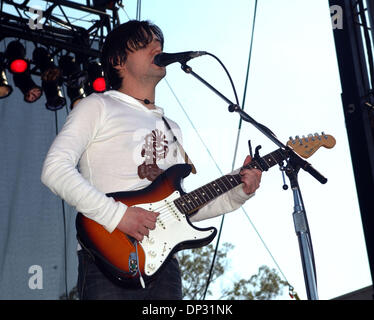 16. Juni 2006; Manchester, TN, USA; Musiker Bright Eyes tritt beim 2006 Bonnaroo Music Festival, die stattfanden in Manchester, TN.  Mit mehr als 70.000 Fans in Anwesenheit auf dem 4-Tages-Festival bekommen sie eine Chance, eine Vielzahl von Musikern, Comedians und Künstler zu sehen. Obligatorische Credit: Foto von Jason Moore/ZUMA Press. (©) Copyright 2006 von Jason Moore Stockfoto