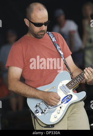 18. Juni 2006; Manchester, TN, USA; Musiker der Band MOE durchführen live 2006 Bonnaroo Music Festival, das in Manchester, TN obligatorisch Credit stattfand: Foto von Jason Moore/ZUMA Press. (©) Copyright 2006 von Jason Moore Stockfoto