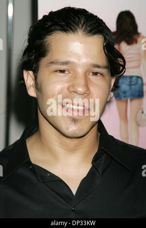 20. Juni 2006; New York, NY, USA; Schauspieler CARLO ALBAN bei der New York-Premiere von 'Fremden mit Candy' statt im Kino 1-2-3. Obligatorische Credit: Foto von Nancy Kaszerman/ZUMA Press. (©) Copyright 2006 von Nancy Kaszerman Stockfoto