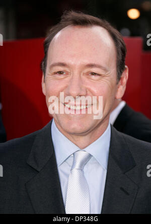 21. Juni 2006; Westwood, Kalifornien, USA; Schauspieler KEVIN SPACEY bei der Weltpremiere von "Superman Returns" statt auf den Mann Dorf und Bruin Theater. Obligatorische Credit: Foto von Lisa O'Connor/ZUMA Press. (©) Copyright 2006 von Lisa O'Connor Stockfoto