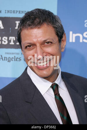 22. Juni 2006; Westwood, Kalifornien, USA; Schauspieler JEFF GOLDBLUM in "Der Teufel trägt Prada" Los Angeles Premiere, die Los Angeles Film Festival öffnet statt im Mann Village Theatre. Obligatorische Credit: Foto von Lisa O'Connor/ZUMA Press. (©) Copyright 2006 von Lisa O'Connor Stockfoto