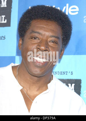 22. Juni 2006; Los Angeles, Kalifornien, USA; Schauspieler ERNIE HUDSON bei "The Devil Wears Prada" LA Premiere ist die Premiere für die Los Angeles Film Festival, gehalten im Mann Village Theater obligatorisch Credit: Foto von Paul Fenton/ZUMA KPA... (©) Copyright 2006 von Paul Fenton Stockfoto