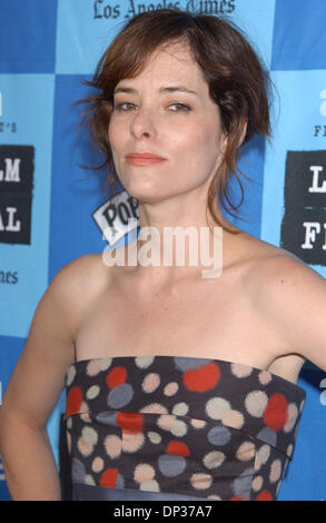 22. Juni 2006; Los Angeles, Kalifornien, USA;   Schauspielerin PARKER POSEY bei "The Devil Wears Prada" LA Premiere ist die Premiere für die Los Angeles Film Festival, gehalten im Mann Village Theater obligatorisch Credit: Foto von Paul Fenton/ZUMA KPA... (©) Copyright 2006 von Paul Fenton Stockfoto