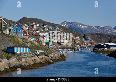 Bunte Häuser in Angeln Stadt Kangaamiut, Westgrönland Stockfoto