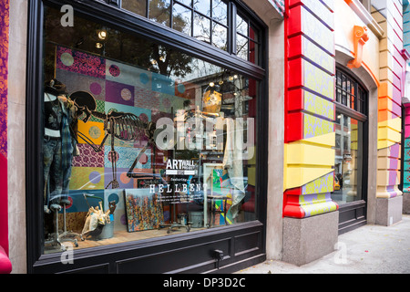 Wand-Kunstprojekt auf der Fassade des Denim & Versorgung, Ralph Lauren Store, NYC, USA Stockfoto