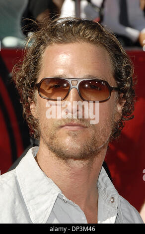 12. Juli 2006; Hollywood, Kalifornien, USA; Schauspieler MATTHEW McCONAUGHEY auf der 2006 vergibt ESPY im Kodak Theatre. Obligatorische Credit: Foto von Vaughn Youtz/ZUMA Press. (©) Copyright 2006 von Vaughn Youtz Stockfoto