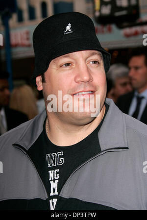 17. Juli 2006; Westwood, Kalifornien, USA; Schauspieler KEVIN JAMES auf der "Monster House" Los Angeles Premiere statt im Village Theatre. Obligatorische Credit: Foto von Lisa O'Connor/ZUMA Press. (©) Copyright 2006 von Lisa O'Connor Stockfoto