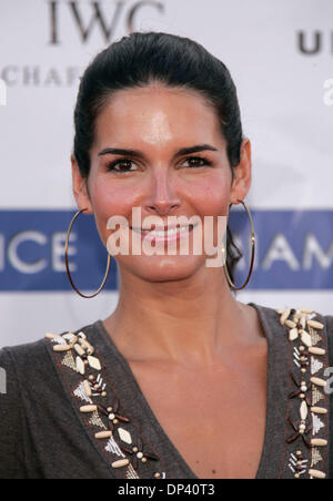 20. Juli 2006; Westwood, Kalifornien, USA; Schauspielerin ANGIE HARMON bei der Weltpremiere von "Miami Vice" statt im Mann Village Theatre. Obligatorische Credit: Foto von Lisa O'Connor/ZUMA Press. (©) Copyright 2006 von Lisa O'Connor Stockfoto