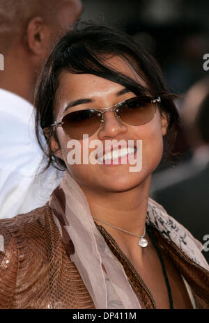 20. Juli 2006; Westwood, Kalifornien, USA; Schauspielerin MICHELLE RODRIGUEZ bei der Weltpremiere von "Miami Vice" statt im Mann Village Theatre. Obligatorische Credit: Foto von Lisa O'Connor/ZUMA Press. (©) Copyright 2006 von Lisa O'Connor Stockfoto