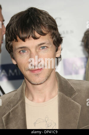 20. Juli 2006; Los Angeles, Kalifornien, USA; Schauspieler JOHN HAWKES an der "Miami Vice Weltpremiere im Mann Village in Westwood statt. Obligatorische Credit: Foto von Paul Fenton/ZUMA KPA... (©) Copyright 2006 von Paul Fenton-KPA Stockfoto