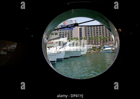 21. Juli 2006; San Diego, CA, USA; Das dritte jährliche San Diego Sommer Boat Show diese Woche eröffnet im Sheraton Harbor Island. Es wird über das Wochenende laufen. Obligatorische Credit: Foto von Peggy Peattie/SDU-T/ZUMA Press. (©) Copyright 2006 by SDU-T Stockfoto