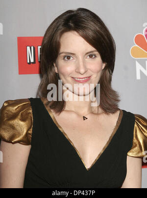 22. Juli 2006; Los Angeles, Kalifornien, USA; Schauspielerin TINA FEY zu Summer Press Tour 2006 - NBC Party statt im the Ritz-Carlton, Pasadena. Obligatorische Credit: Foto von Paul Fenton/ZUMA KPA... (©) Copyright 2006 von Paul Fenton Stockfoto