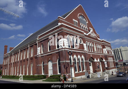 25. Juli 2006; Nashville, TN, USA; Das Ryman Auditorium liegt die Mutterkirche der Country-Musik in der Innenstadt von Nashville. Nashville ist auch bekannt als Stadt der Musik und der Heimat der Grand Ole Opry.   Obligatorische Credit: Foto von Jason Moore/ZUMA Press. (©) Copyright 2006 von Jason Moore Stockfoto